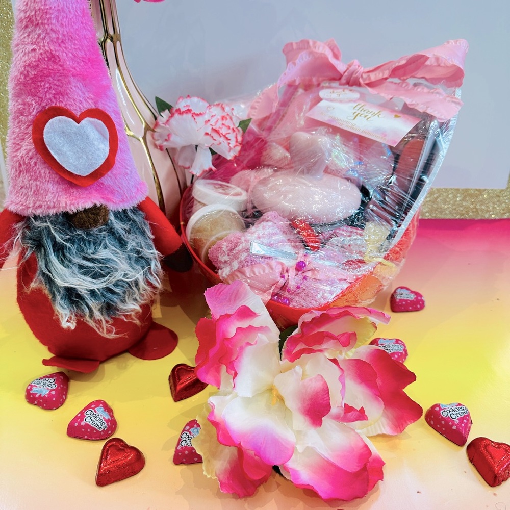 R & R Spa Gift Basket Valentine’s Day Edition